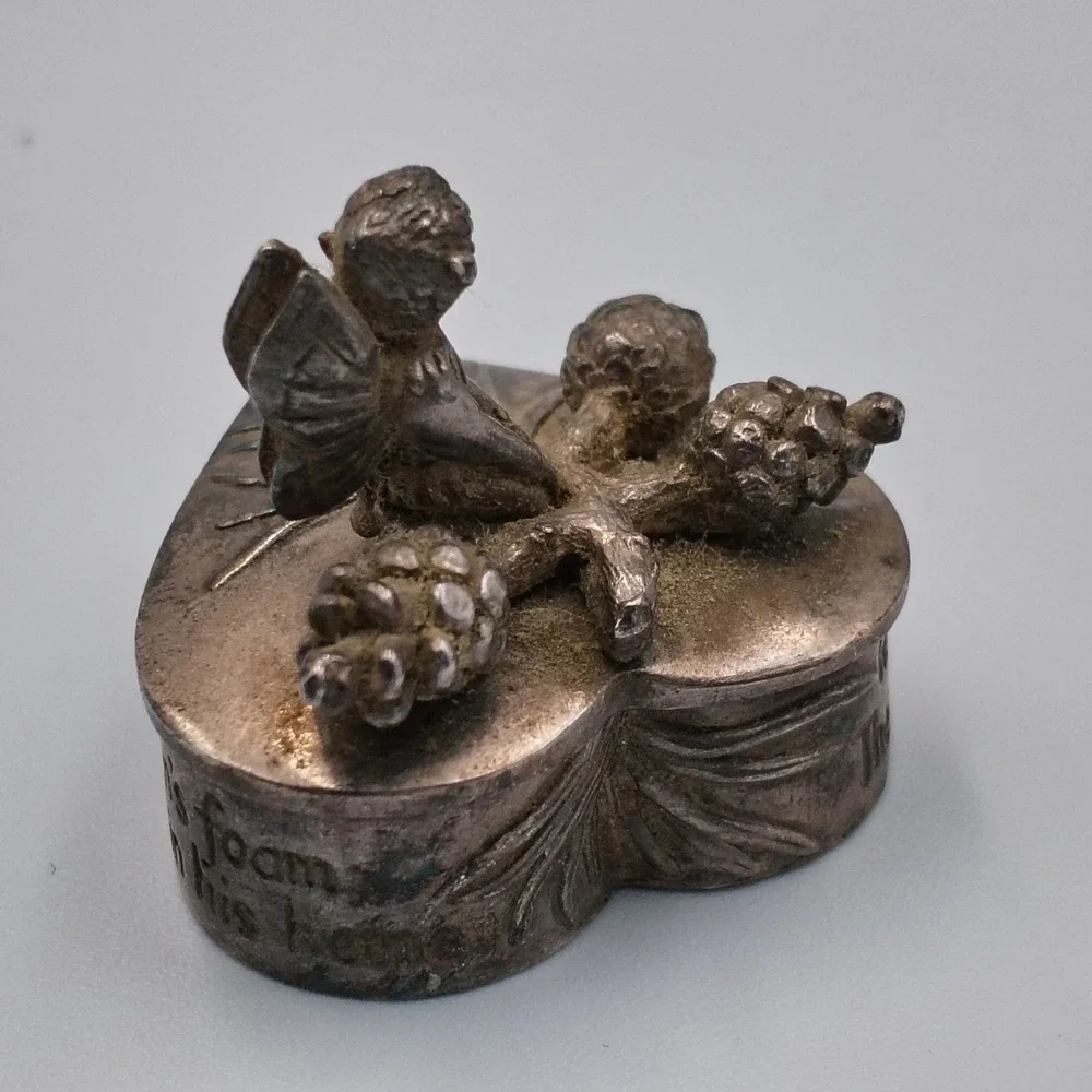 N/A silver scenes